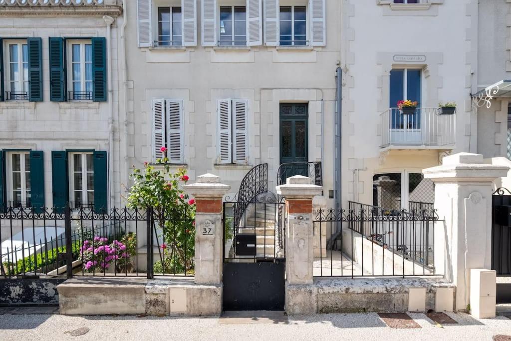 Superbe Appartement Facon Loft A 2 Pas Du Centre ! La Rochelle  Kültér fotó